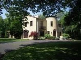 4761 Mad River Rd, Dayton, OH 45429