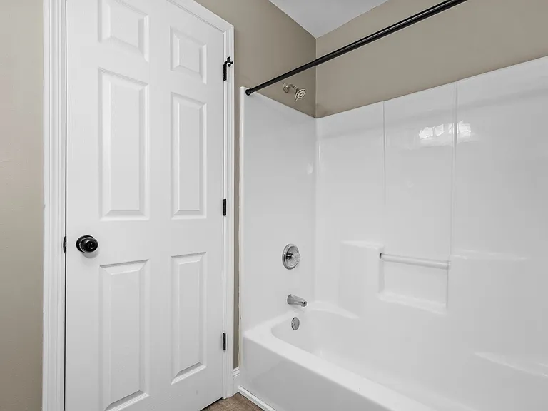 913 Carriage Circle Ln #1 — Photo 16