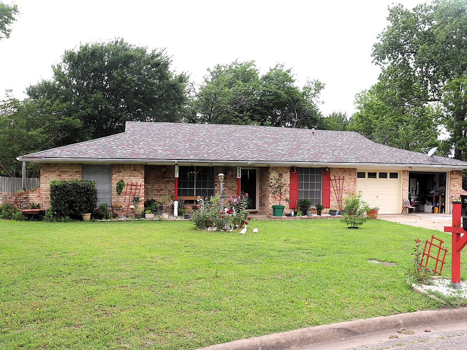 1st image of 620 Mink Dr