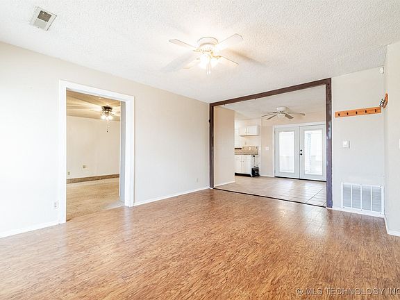 5th image of 2737 S 136th East Ave