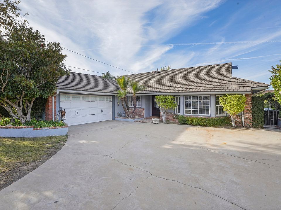 1st image of 12281 Woodley Ave