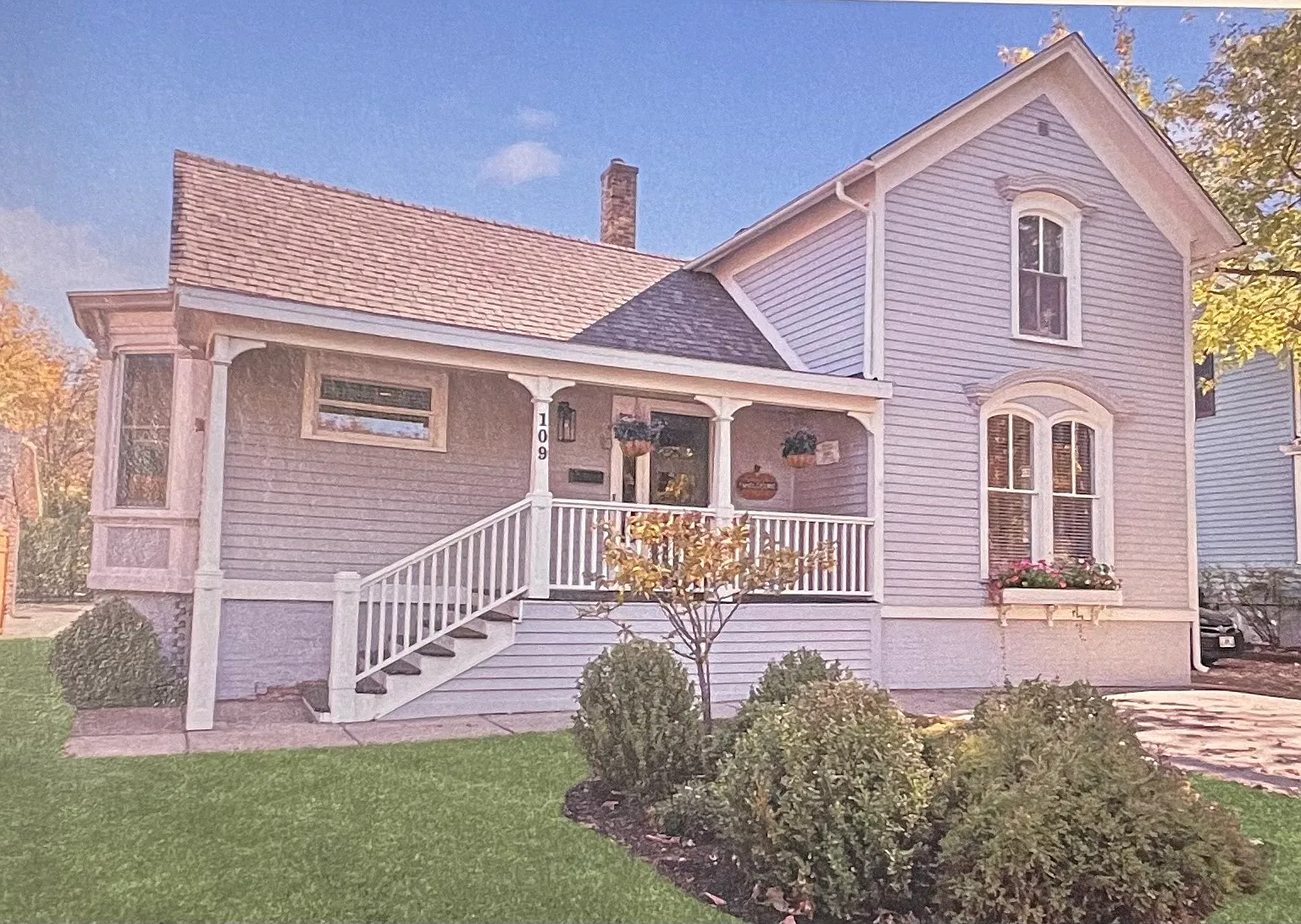 4 bed, 1.5 bath, 1369 sqft, $3,800 — Photo 1