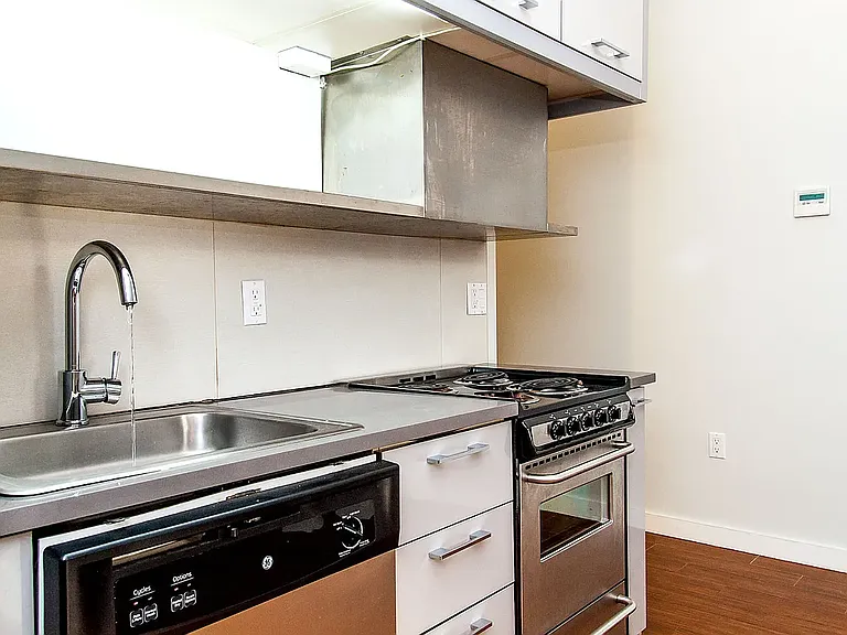 96 Dupont St #LL7 — Photo 5