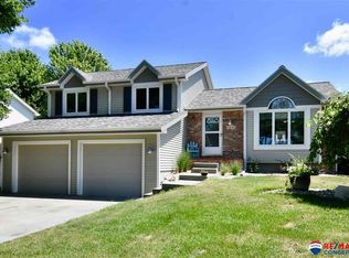 5640 S 77th St, Lincoln, NE 68516