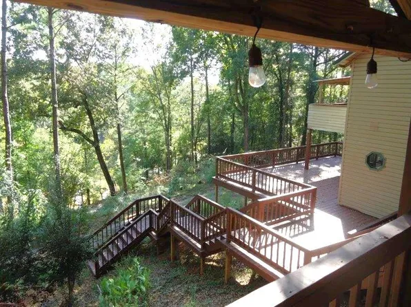 279 Helen Ln, Hamilton, GA 31811