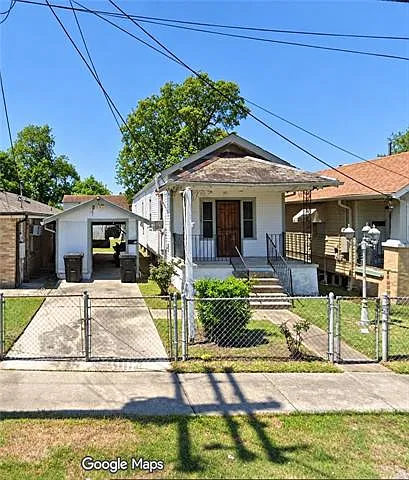 2 bed, 1.0 bath, 854 sqft, $1,200 — Photo 1