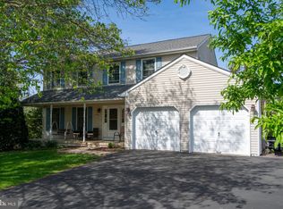 1069 E 2nd St, Red Hill, PA 18076