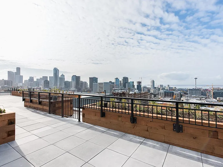 Zephyr Apartments — Photo 46