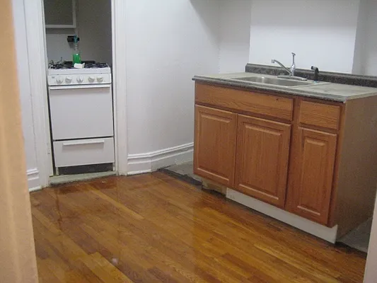 Rented by Robyn Lee, LREB | media 31