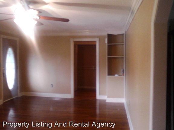 4th image of 400 Twin Oaks Dr