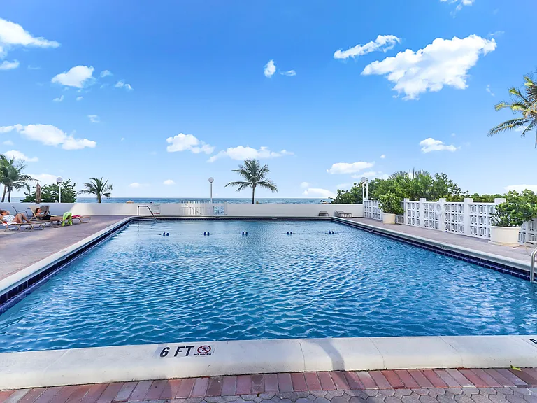 4250 Galt Ocean Dr #12D — Photo 32