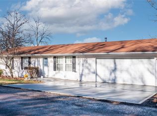 1791 Lake Shore Dr, Owensville, MO 65066