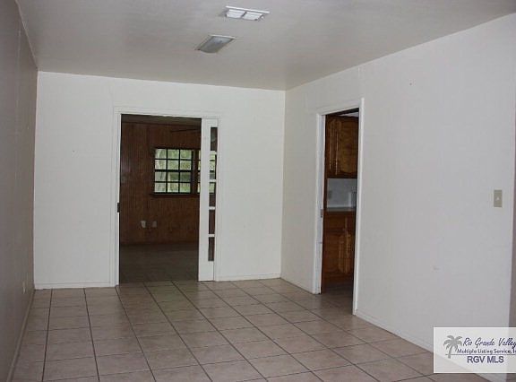 4th image of 1709 Elmwood Dr