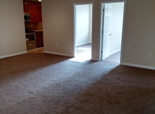 953 State Route 33 APT 2A, Freehold, NJ 07728