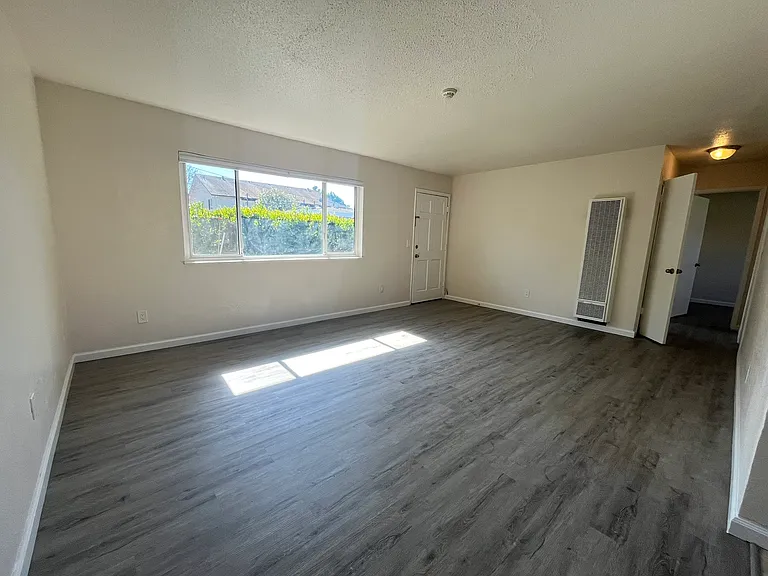462 Hendley St #5 — Photo 7