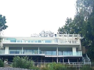 1036 N Kenter Ave, Los Angeles, CA 90049