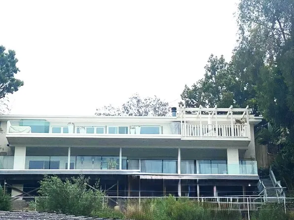 1036 N Kenter Ave, Los Angeles, CA 90049