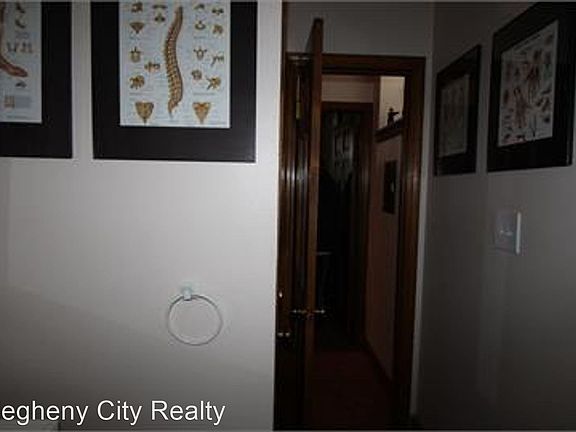 4th image of 1107 Loraine St #1