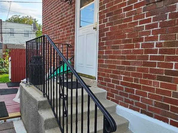 145 Crum Creek Dr, Woodlyn, PA 19094