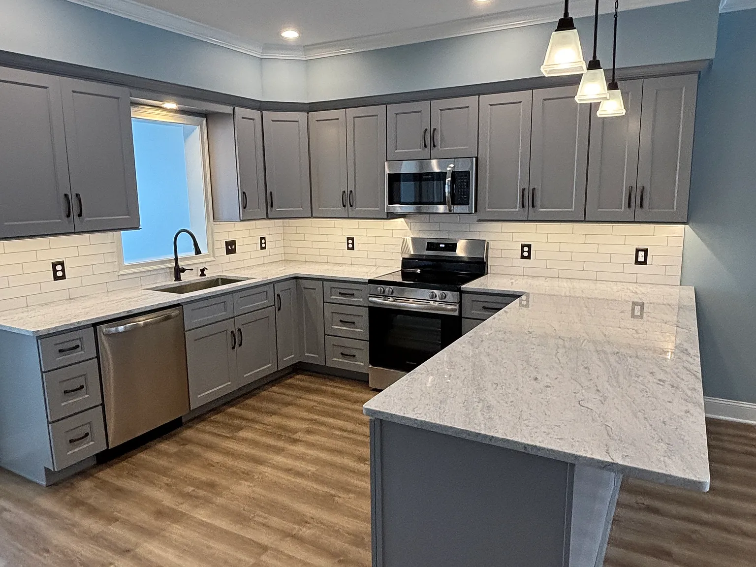 3 bed, 1860 sqft, $3,275 — Photo 4