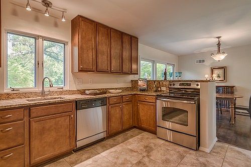 4th image of 340 Tanglewood Dr