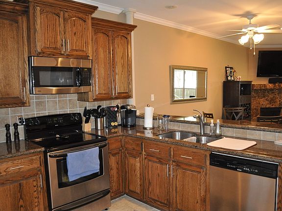 2nd image of 210 Dr Michael Debakey Dr APT D