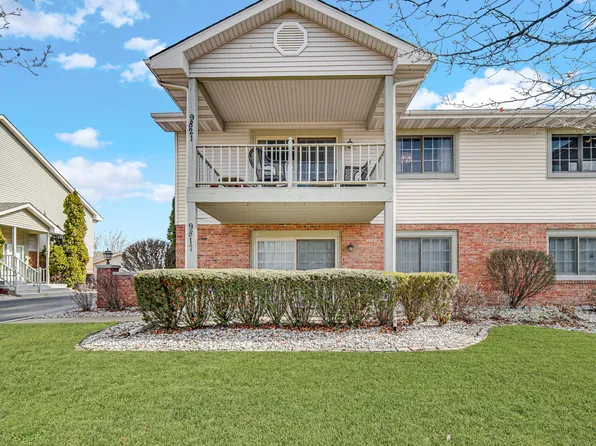 9821 Parkway Dr, Highland, IN 46322