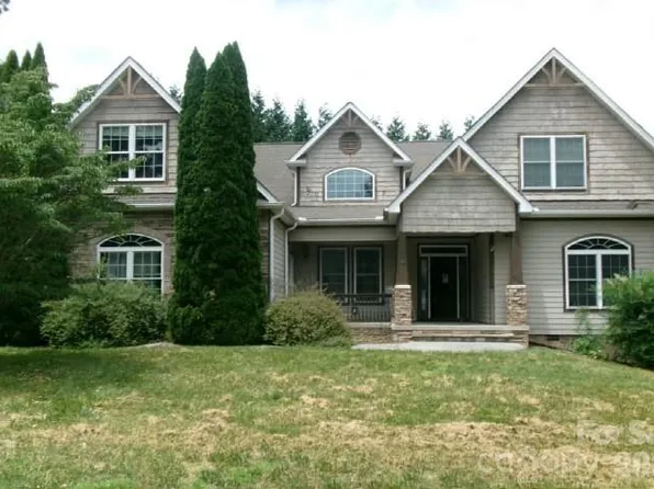 4 Sterling Oaks Dr, Fletcher, NC 28732