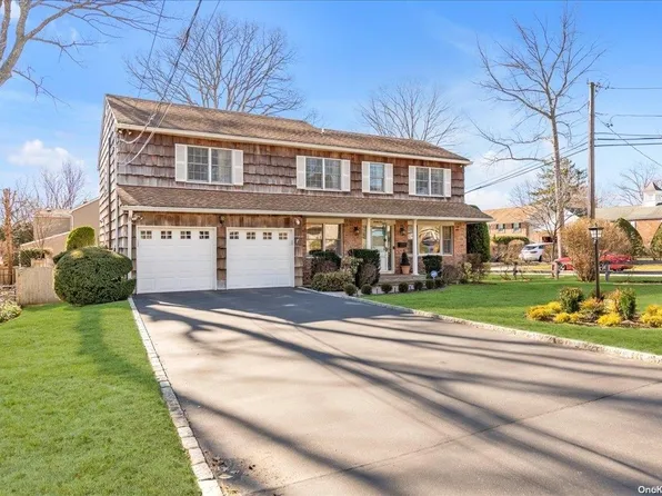 21 Townsend Street, Glen Head, NY 11545