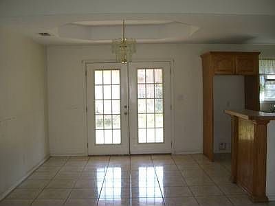 3rd image of 419 N Bernal Dr