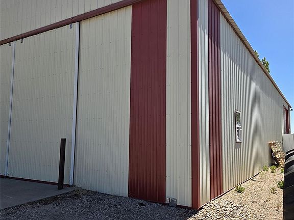 3rd image of 21352 County Road 10