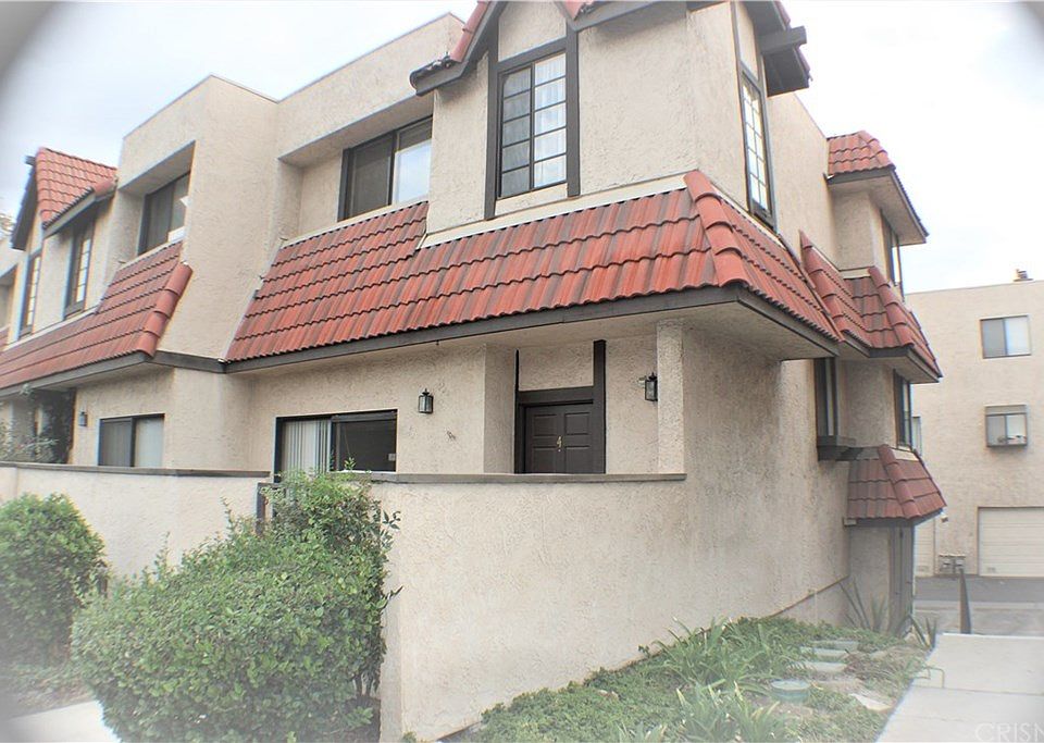 1st image of 27669 Ironstone Dr APT 4