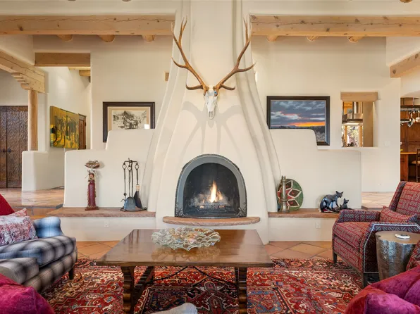 721 Camino Ocaso Del Sol, Santa Fe, NM 87505
