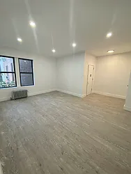 Rented by City Prime Commercial Realty 