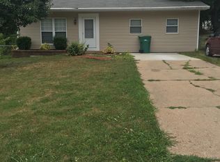 36 Hunting Creek Rd, Saint Peters, MO 63376