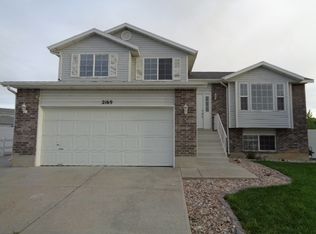 2169 W 1520 N, Clinton, UT 84015