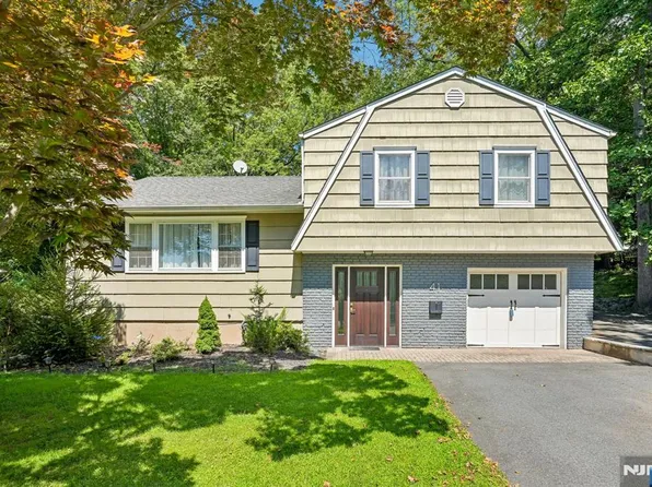 41 Magnolia Ave, Montvale, NJ 07645