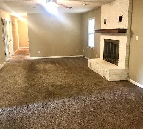 4th image of 1210 Fox Hollow Ct