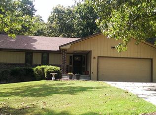 8 Park Ln, Bella Vista, AR 72715