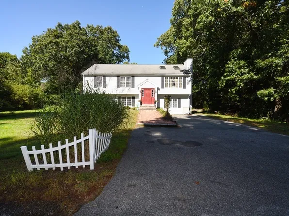238 Forest St, Rockland, MA 02370