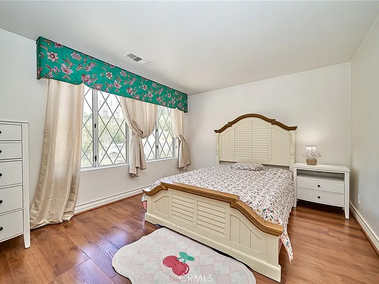 1089 Village Dr — Photo 36