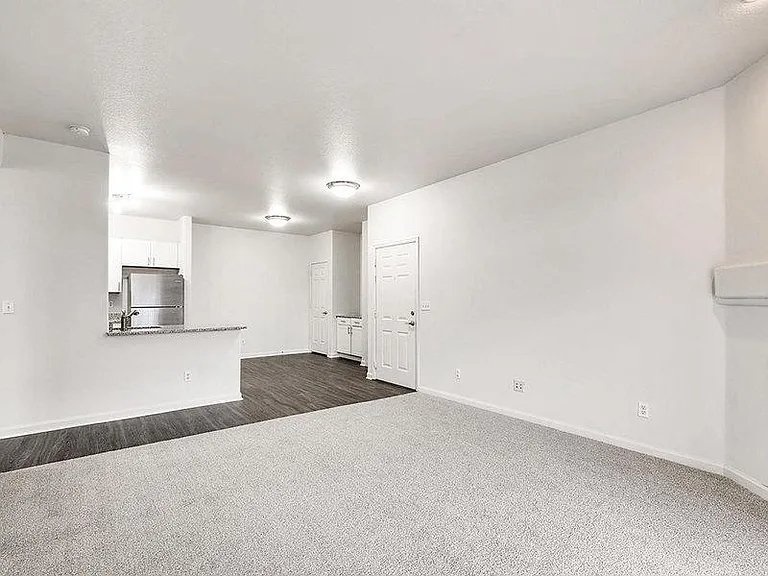 Allure Apartments — Photo 8