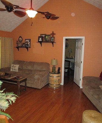 3rd image of 285 Lee Road 220