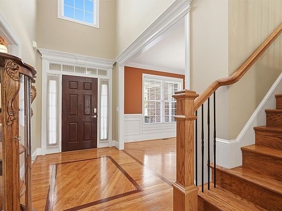 5th image of 100 Kenneth Ct