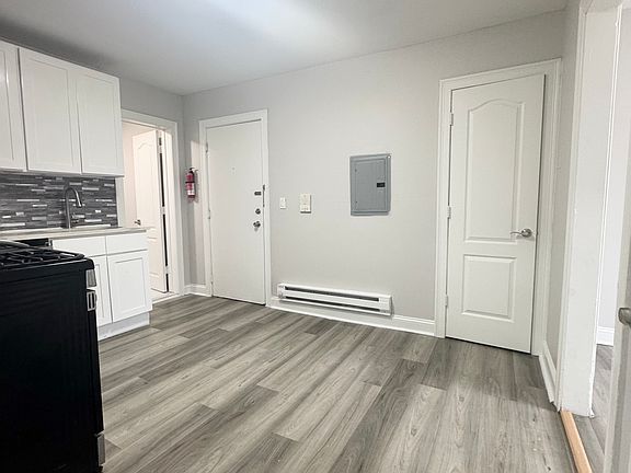 3rd image of 6120 Monroe Pl #8B