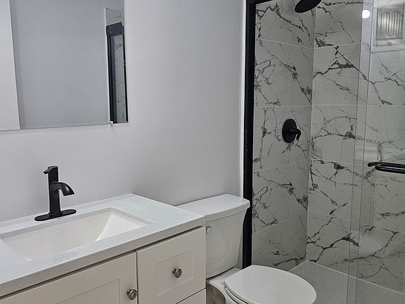 3rd image of 530 Hudson Ave APT C2