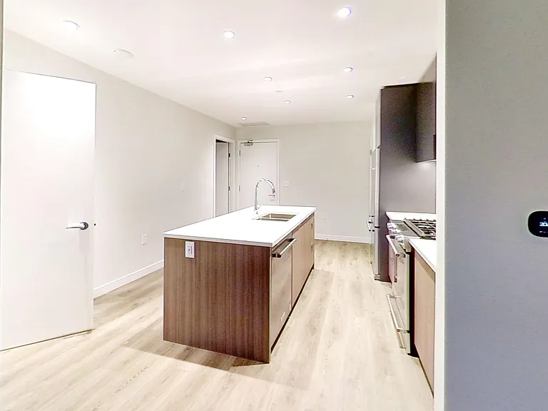 3430 E Kent Ave — Photo 2