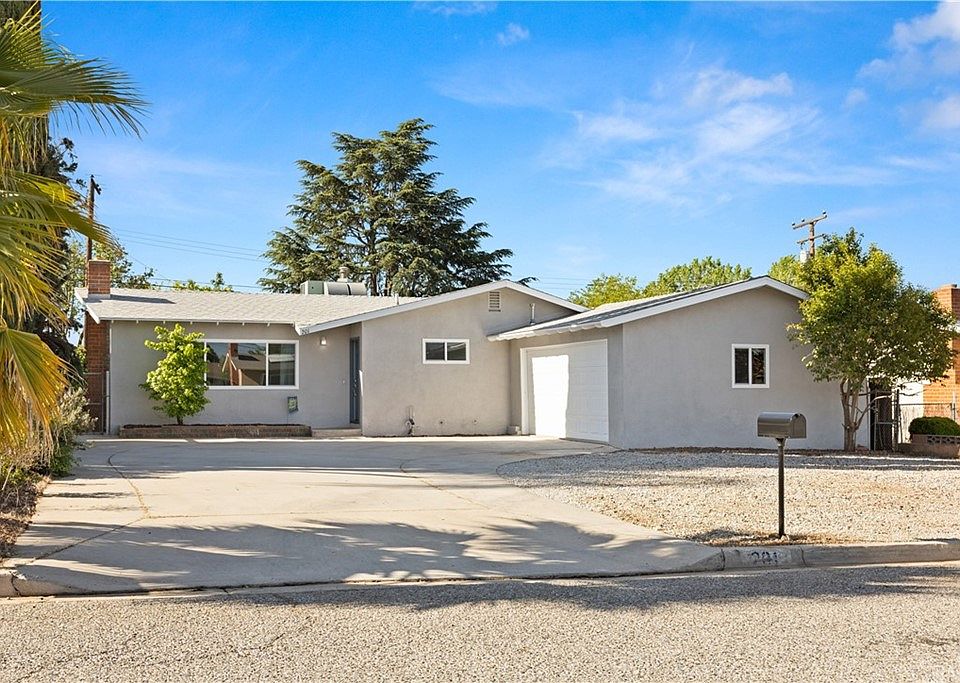 201 Harruby Dr, Calimesa, CA 92320 Zillow