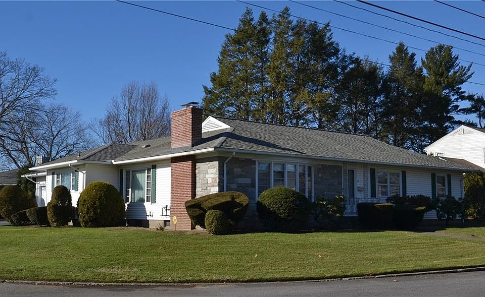 1st image of 141 Bretton Woods Dr
