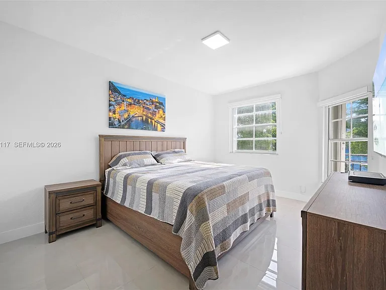 3255 NE 184th St #12410 — Photo 8